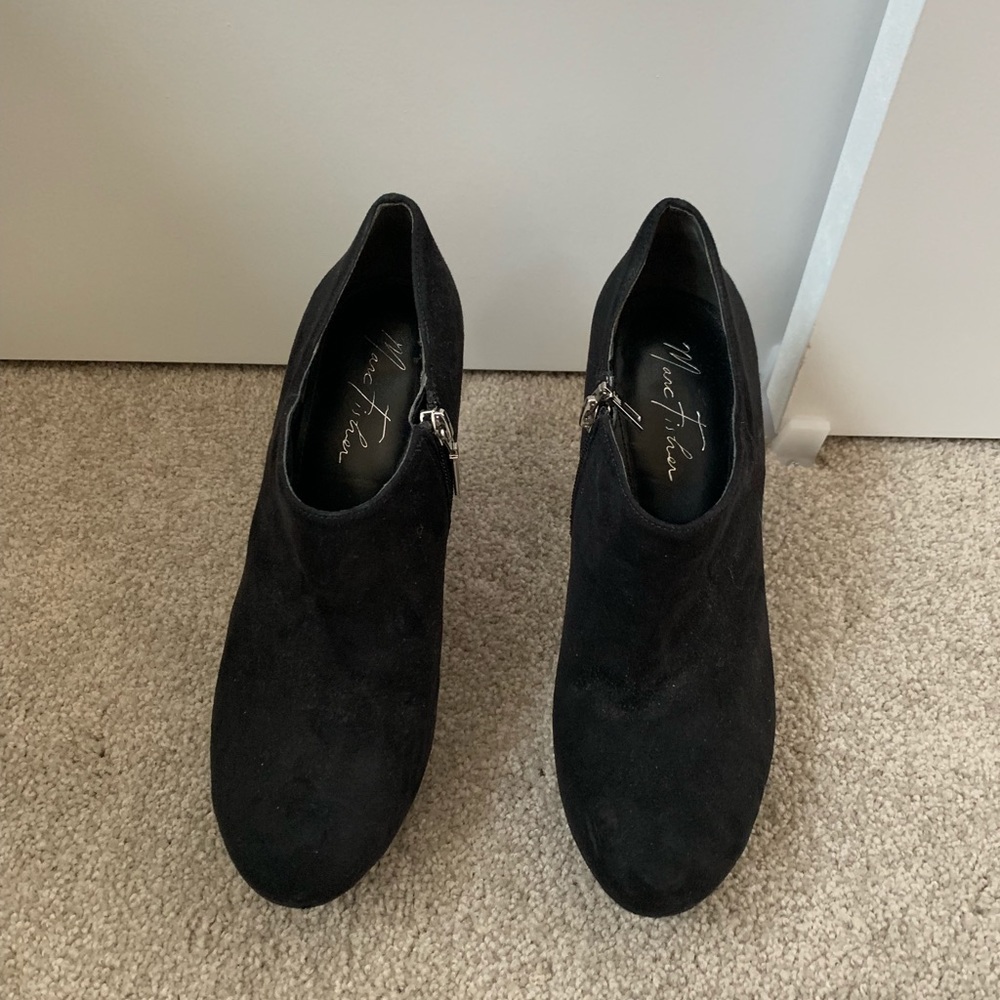 Marc Fisher ankle bootie heels - Picture 3 of 11